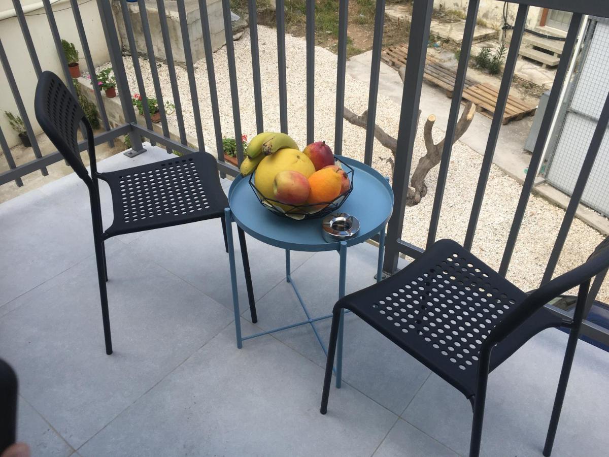 Apartman Ellenapa Apts &