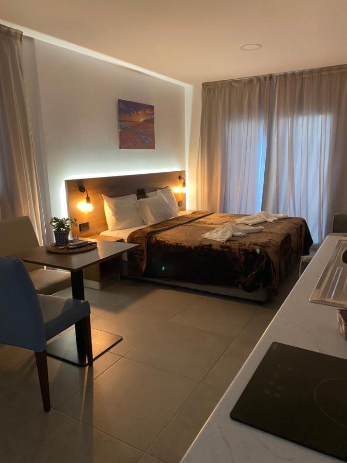Ellenapa Apts & Apartman